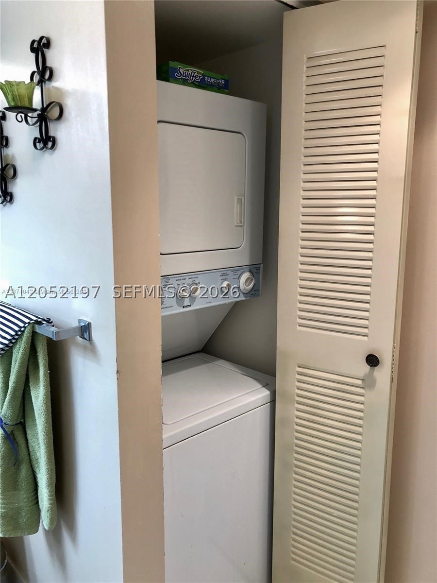 CAMBRIDGE AT CENTURY VILL - Residential Lease
