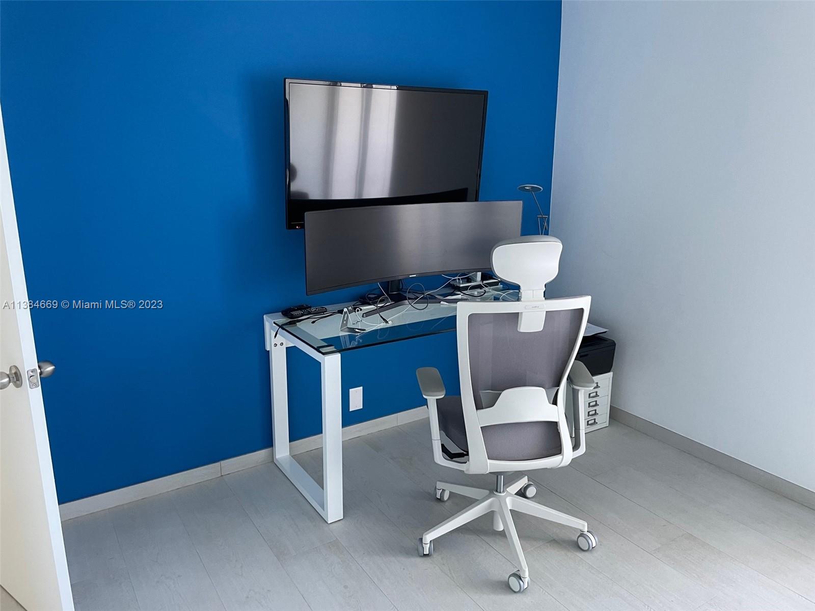 PARC CENTRAL AVENTURA SOUT - Residential