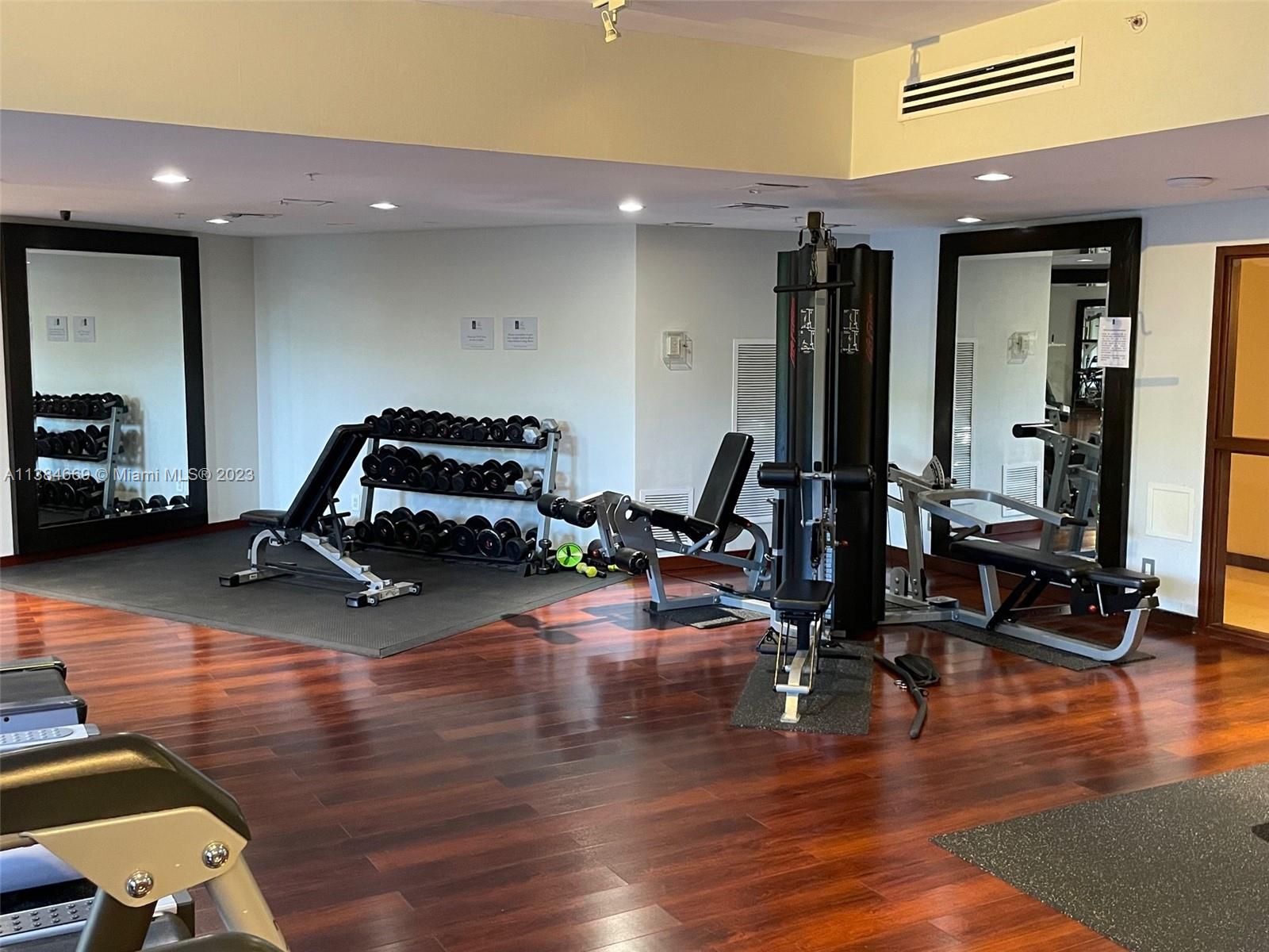 PARC CENTRAL AVENTURA SOUT - Residential