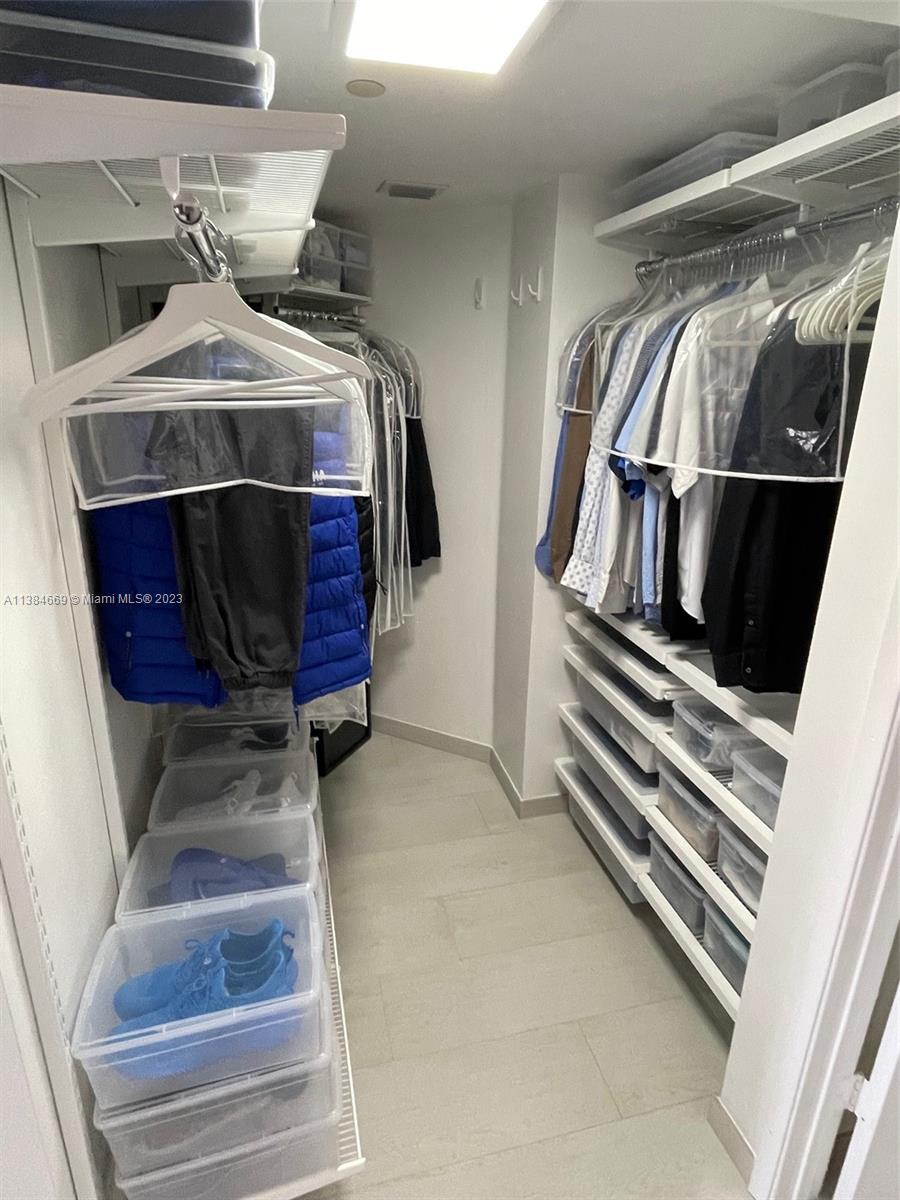 PARC CENTRAL AVENTURA SOUT - Residential