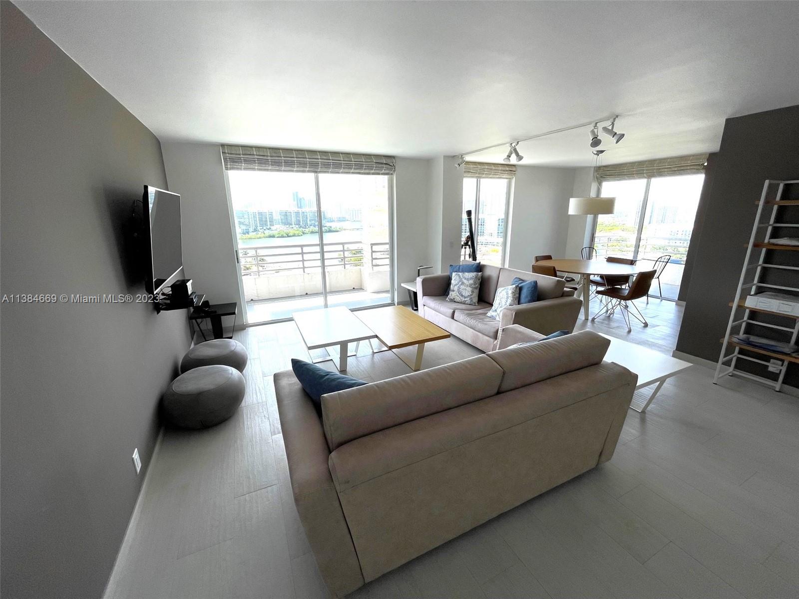 PARC CENTRAL AVENTURA SOUT - Residential