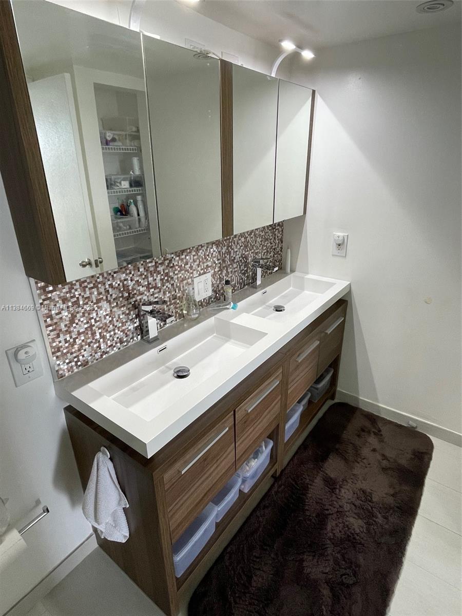 PARC CENTRAL AVENTURA SOUT - Residential
