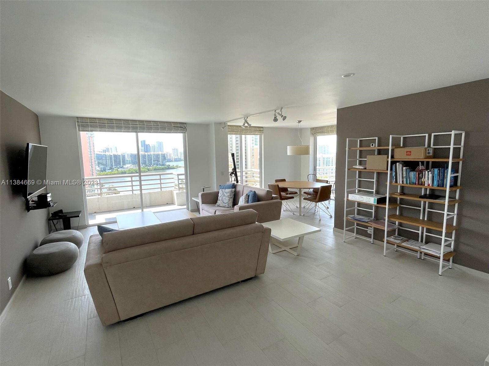 PARC CENTRAL AVENTURA SOUT - Residential