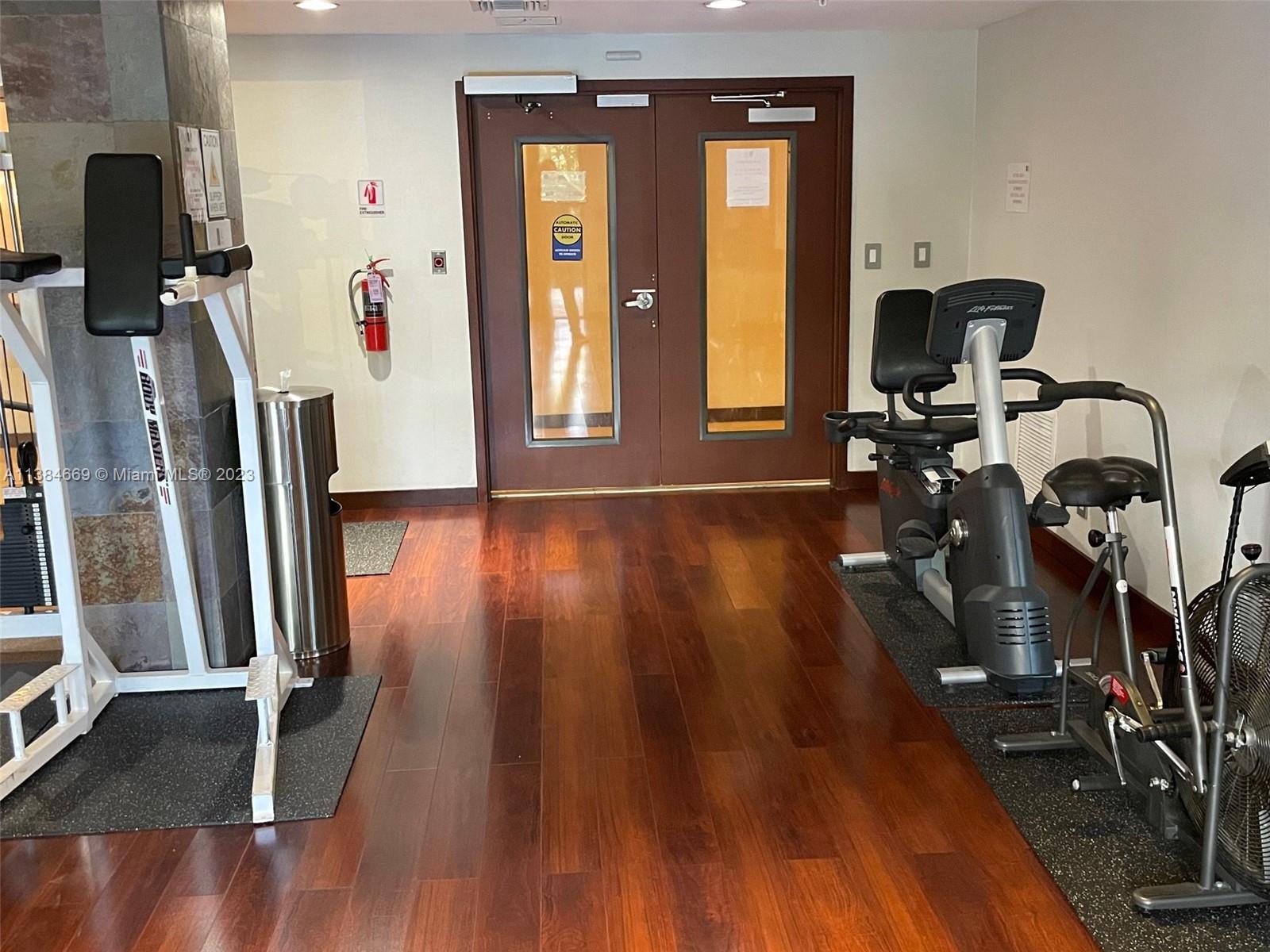 PARC CENTRAL AVENTURA SOUT - Residential