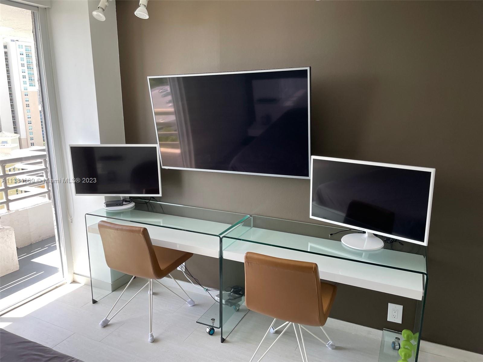 PARC CENTRAL AVENTURA SOUT - Residential