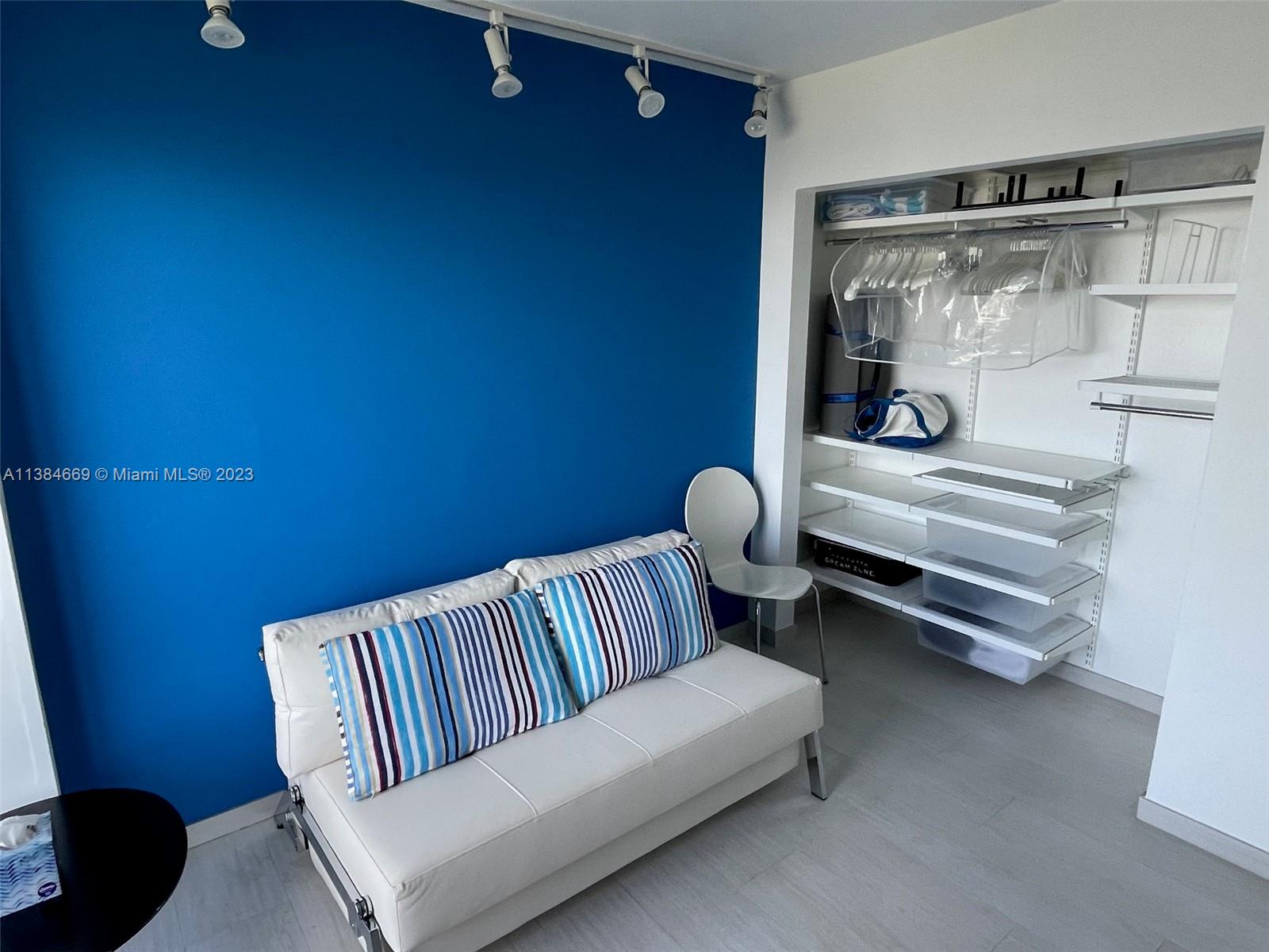 PARC CENTRAL AVENTURA SOUT - Residential
