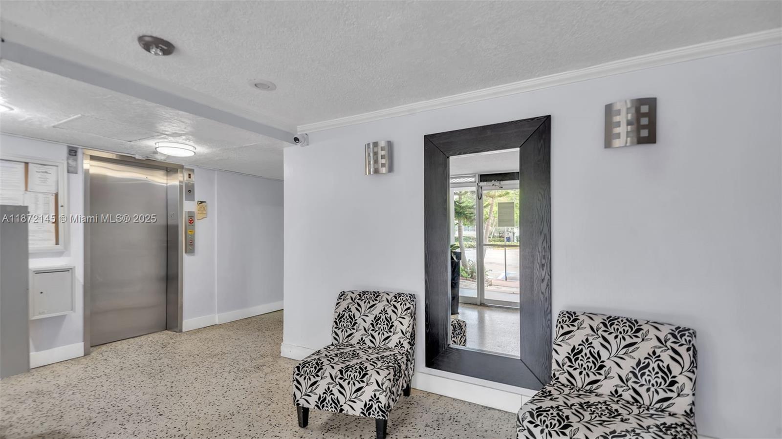 DOMINO ONE CONDO - Residential