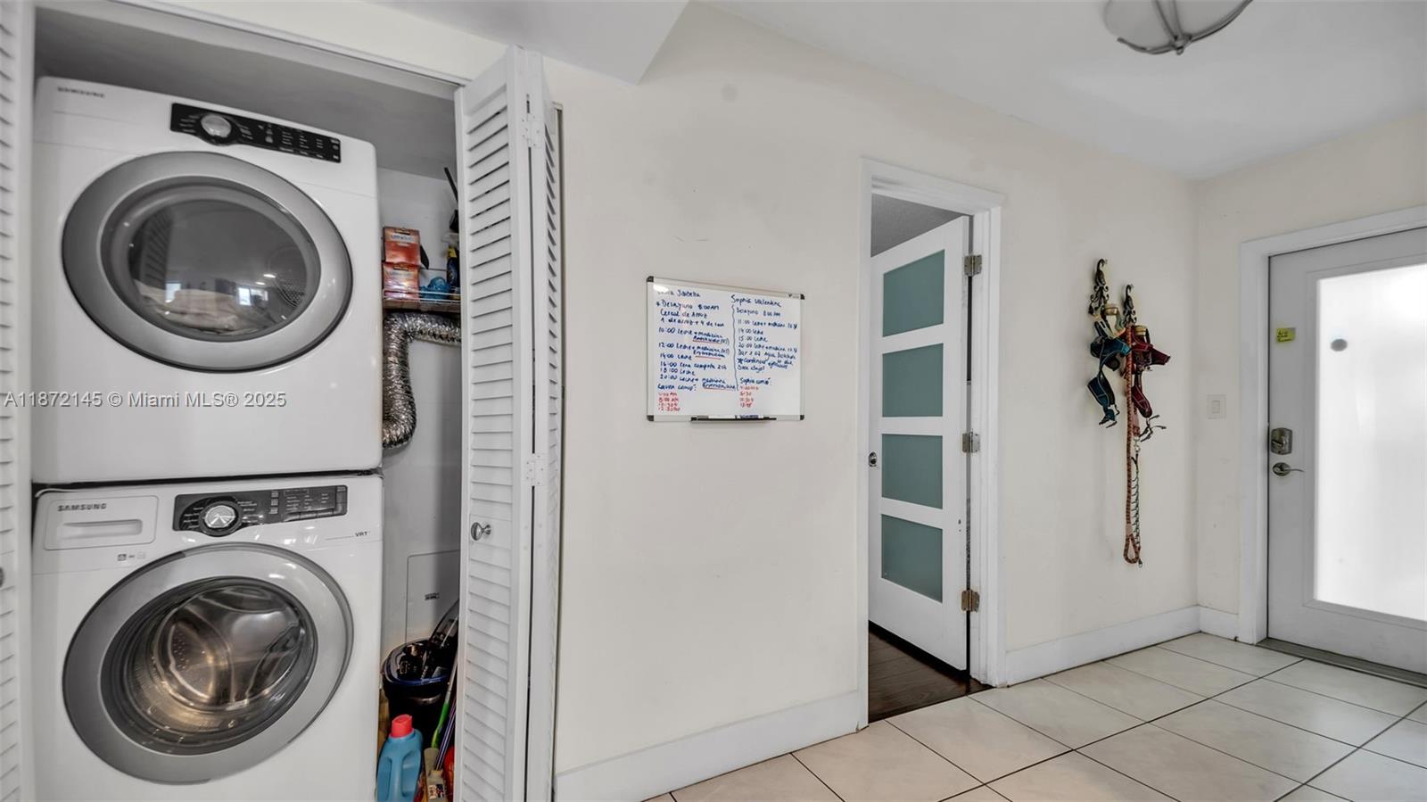 DOMINO ONE CONDO - Residential