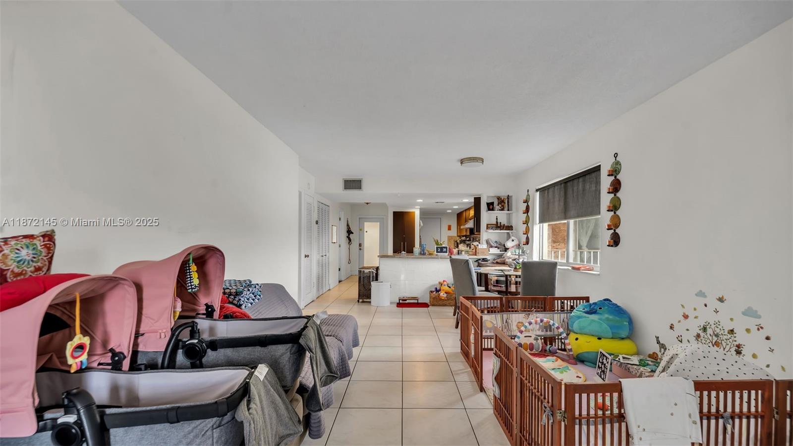 DOMINO ONE CONDO - Residential