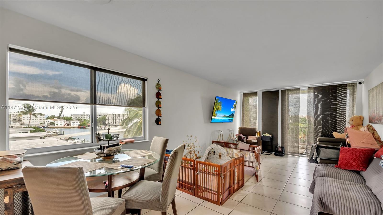 DOMINO ONE CONDO - Residential