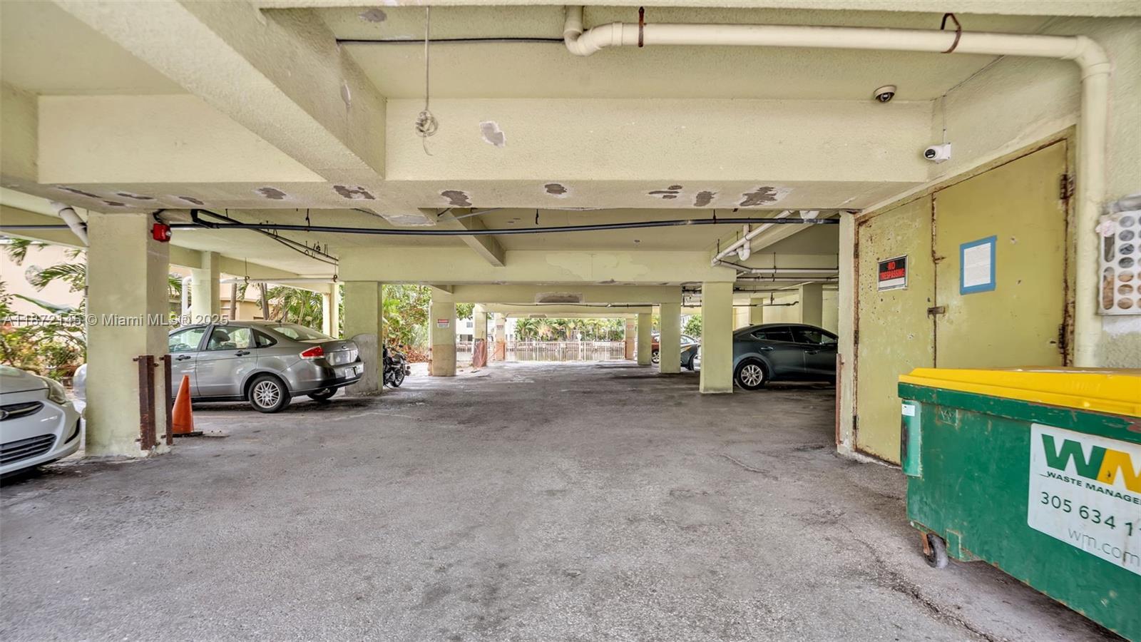 DOMINO ONE CONDO - Residential