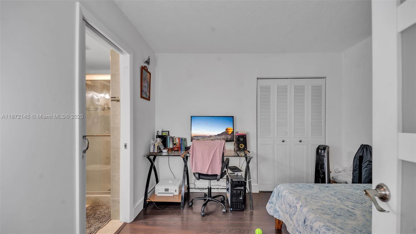 DOMINO ONE CONDO - Residential