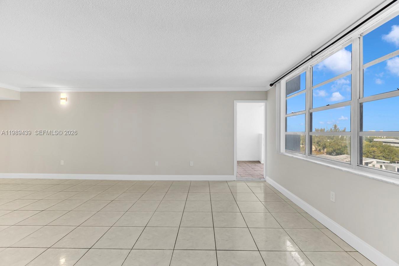 COMMODORE PLAZA CONDO - Residential