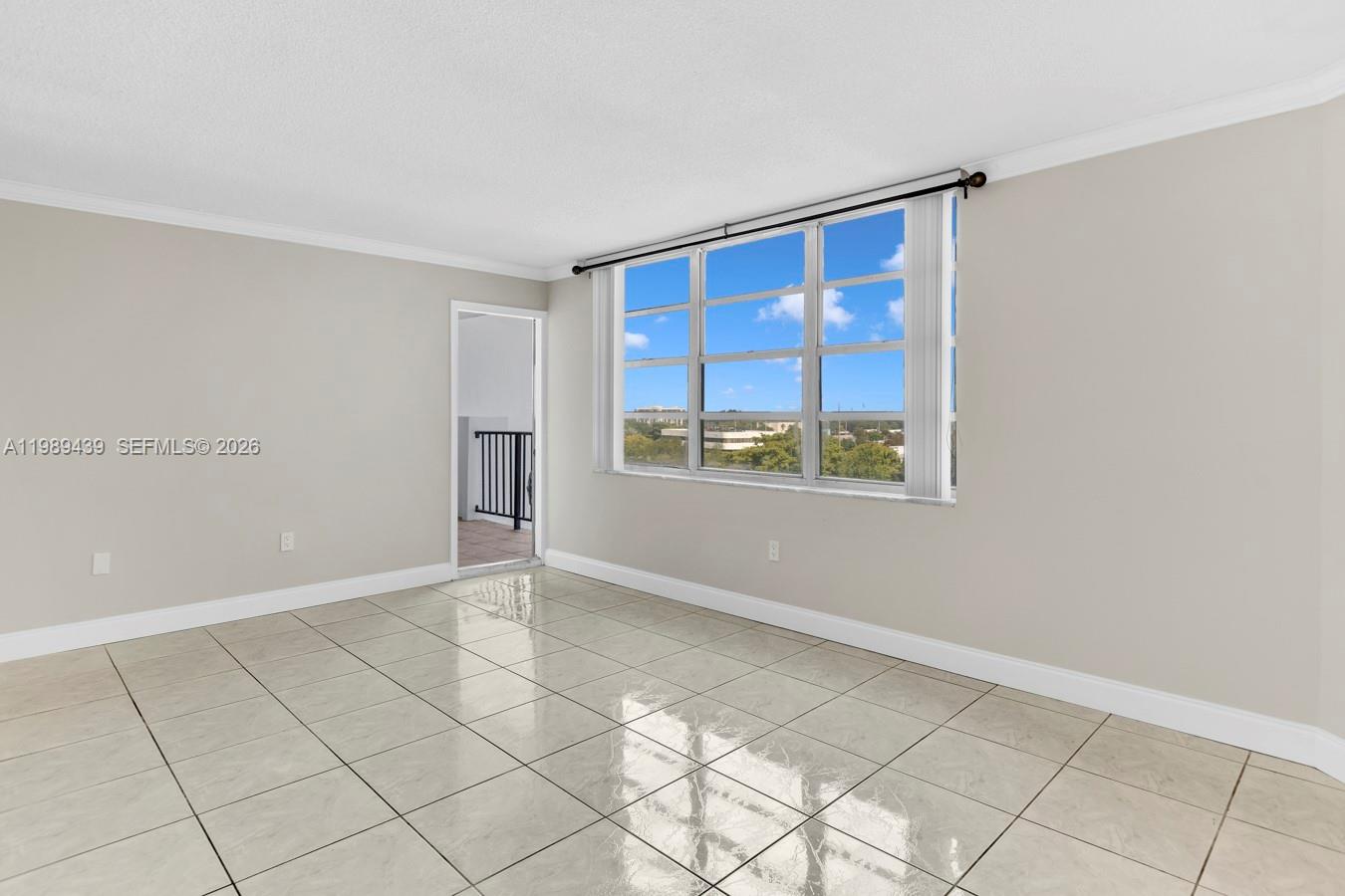 COMMODORE PLAZA CONDO - Residential
