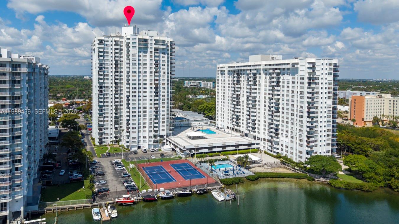 COMMODORE PLAZA CONDO - Residential