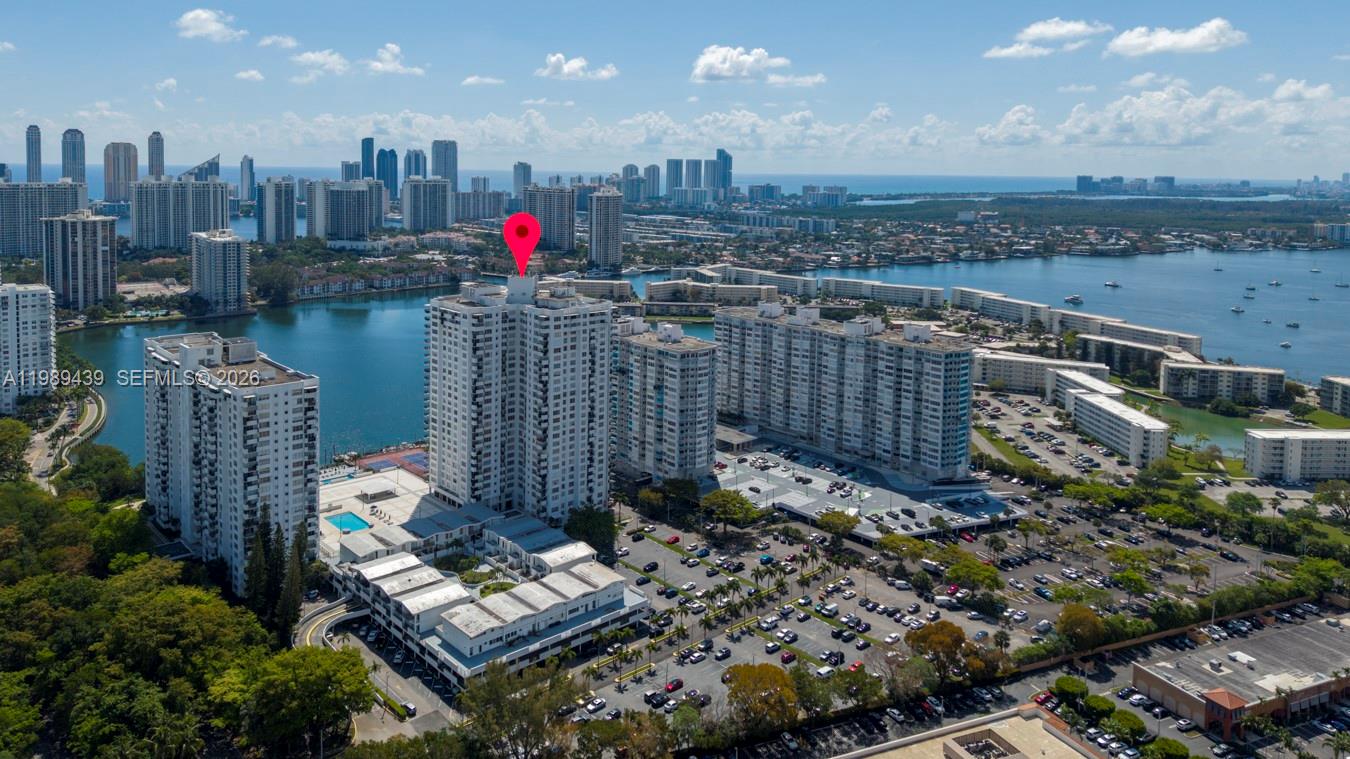 COMMODORE PLAZA CONDO - Residential