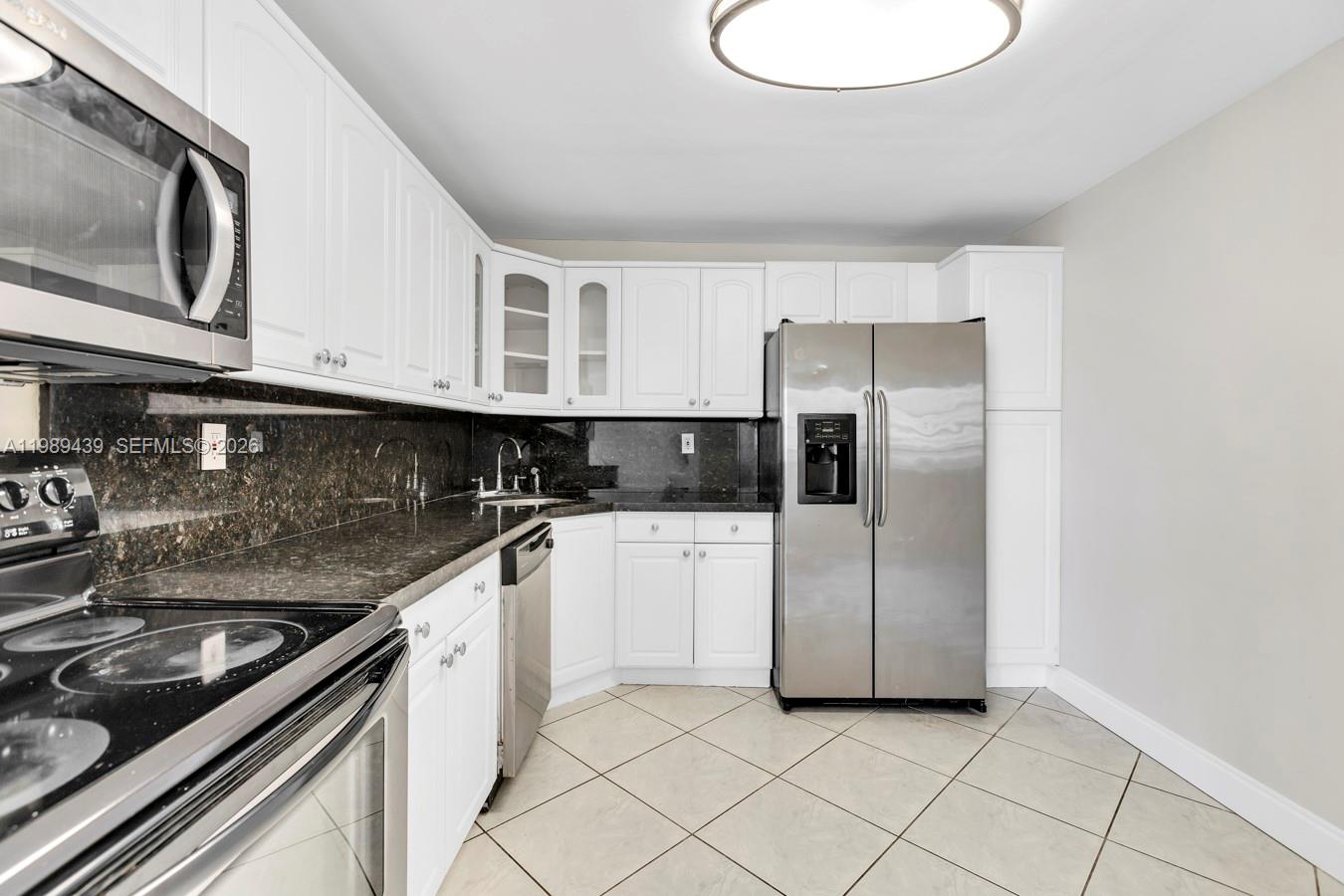 COMMODORE PLAZA CONDO - Residential