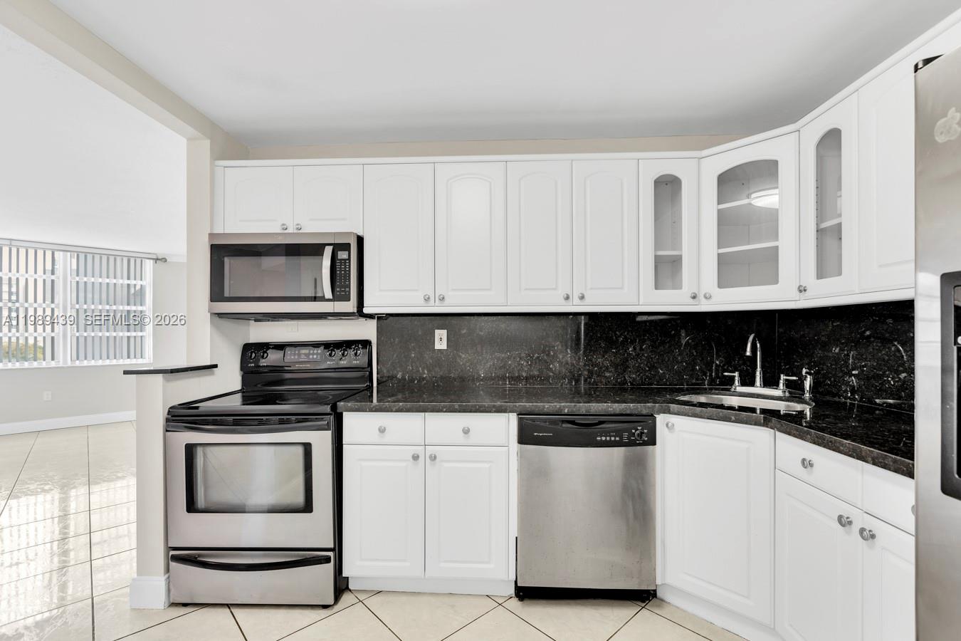 COMMODORE PLAZA CONDO - Residential