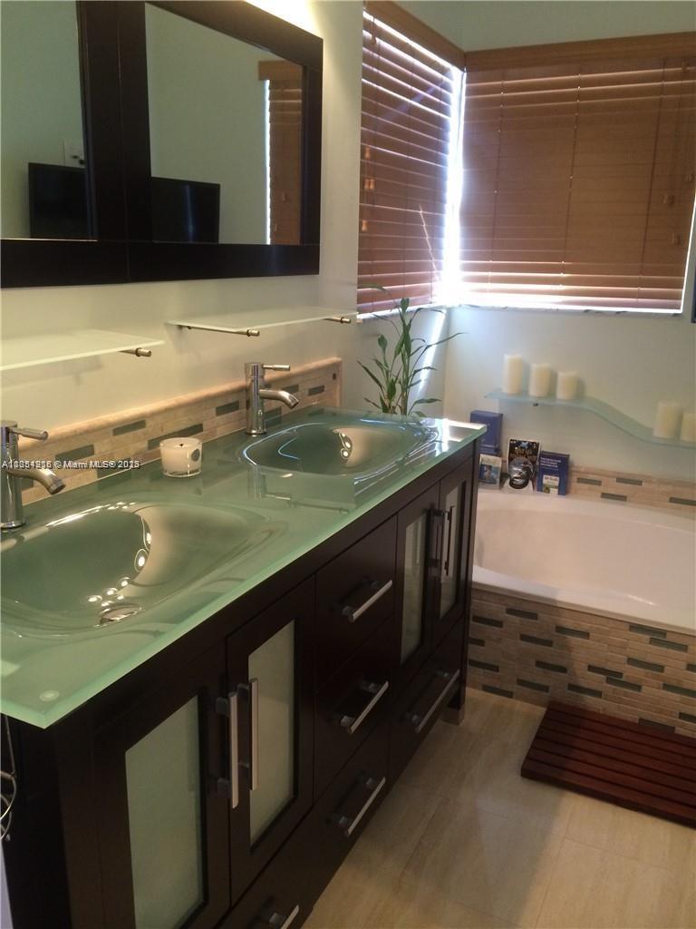 ADVENTURE HOMES - Residential