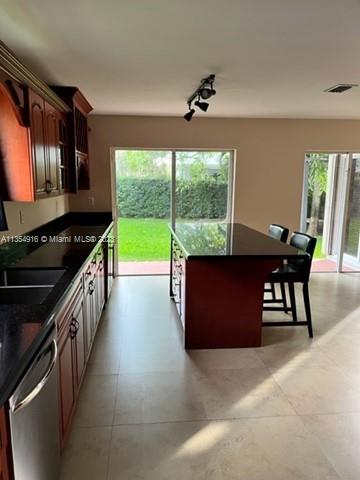 ADVENTURE HOMES - Residential