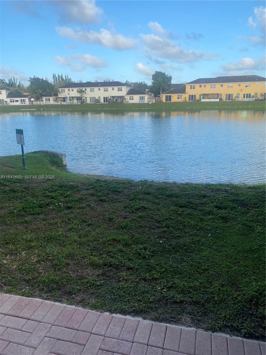 FLORIDIAN ISLES SOUTH - Residential