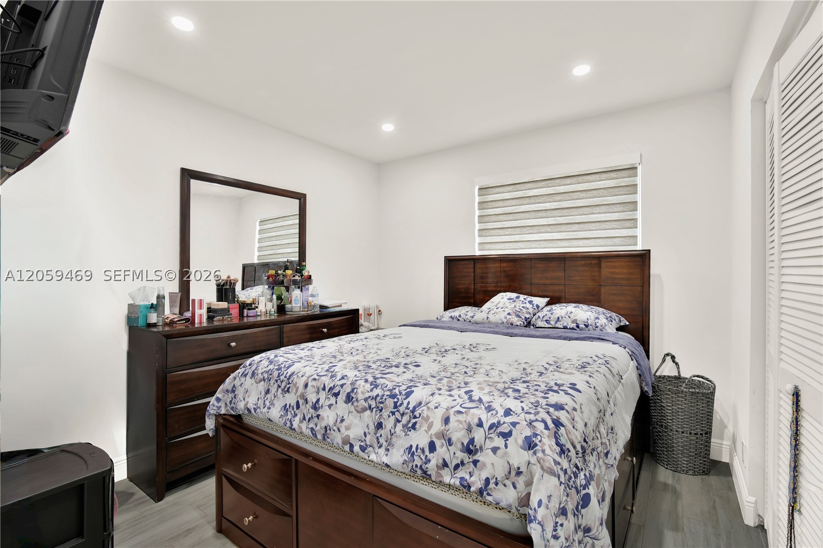 MEADOW WOOD MANOR SEC I - Residential