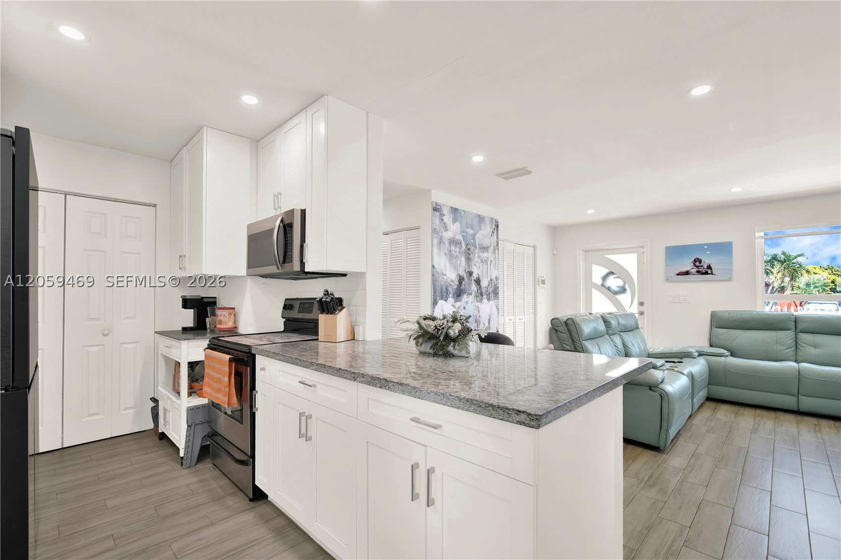 MEADOW WOOD MANOR SEC I - Residential