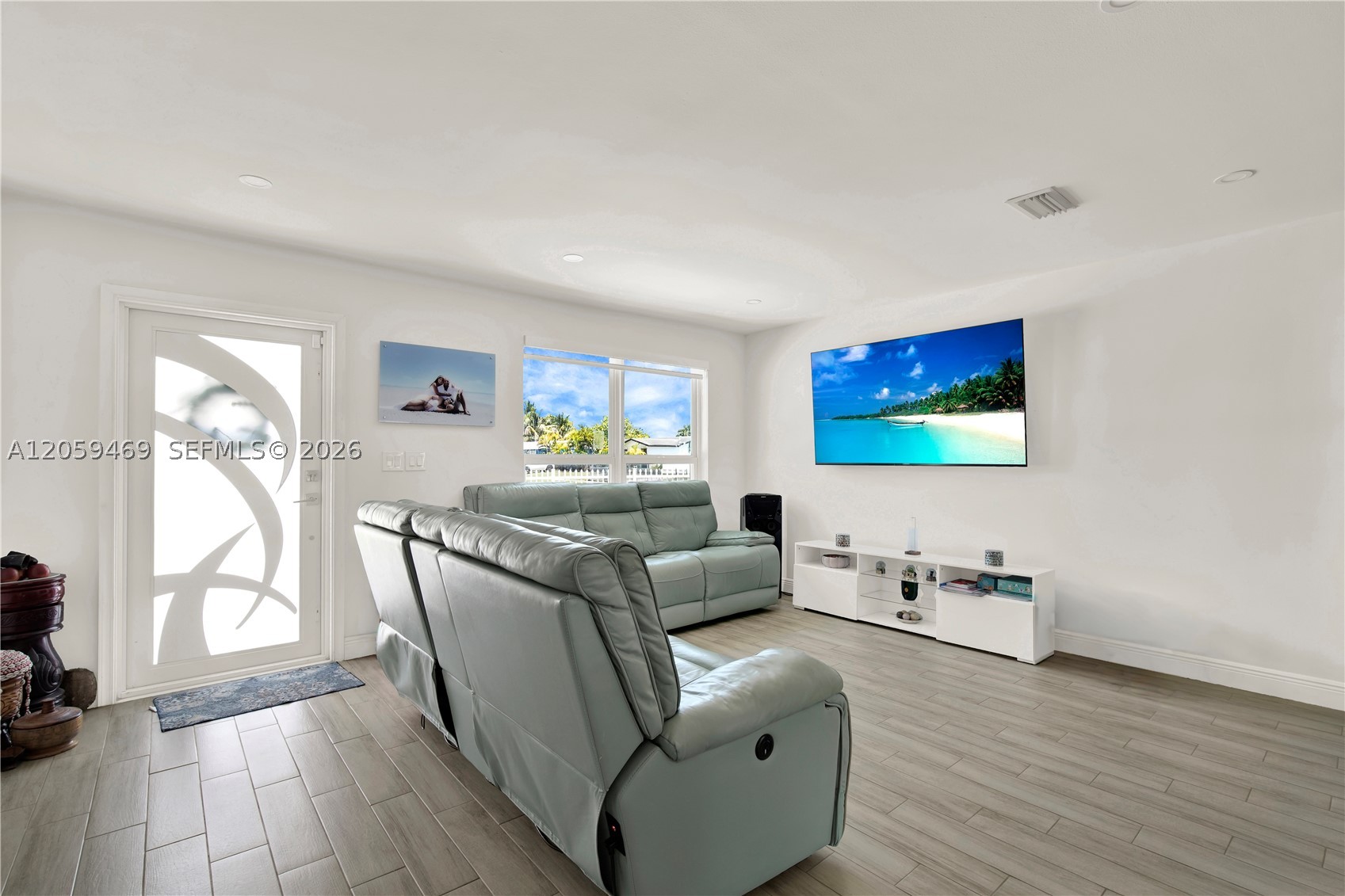 MEADOW WOOD MANOR SEC I - Residential