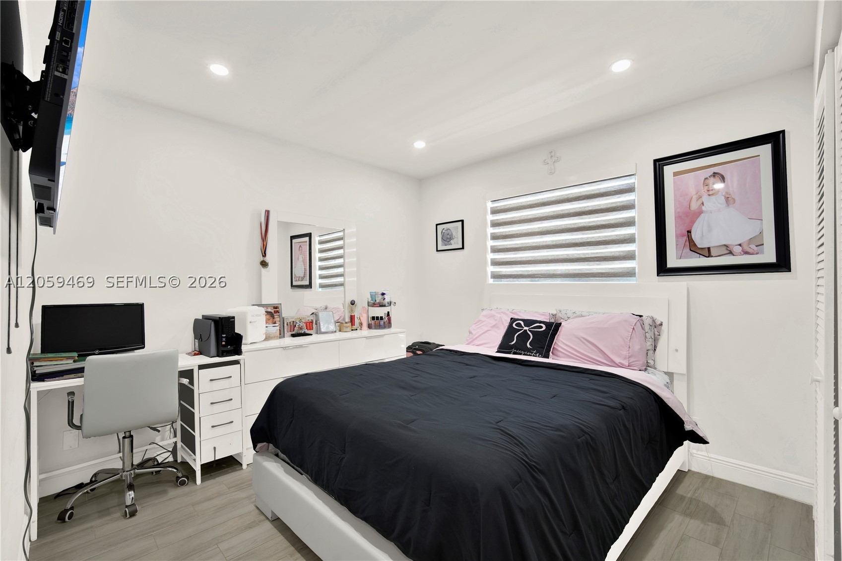 MEADOW WOOD MANOR SEC I - Residential