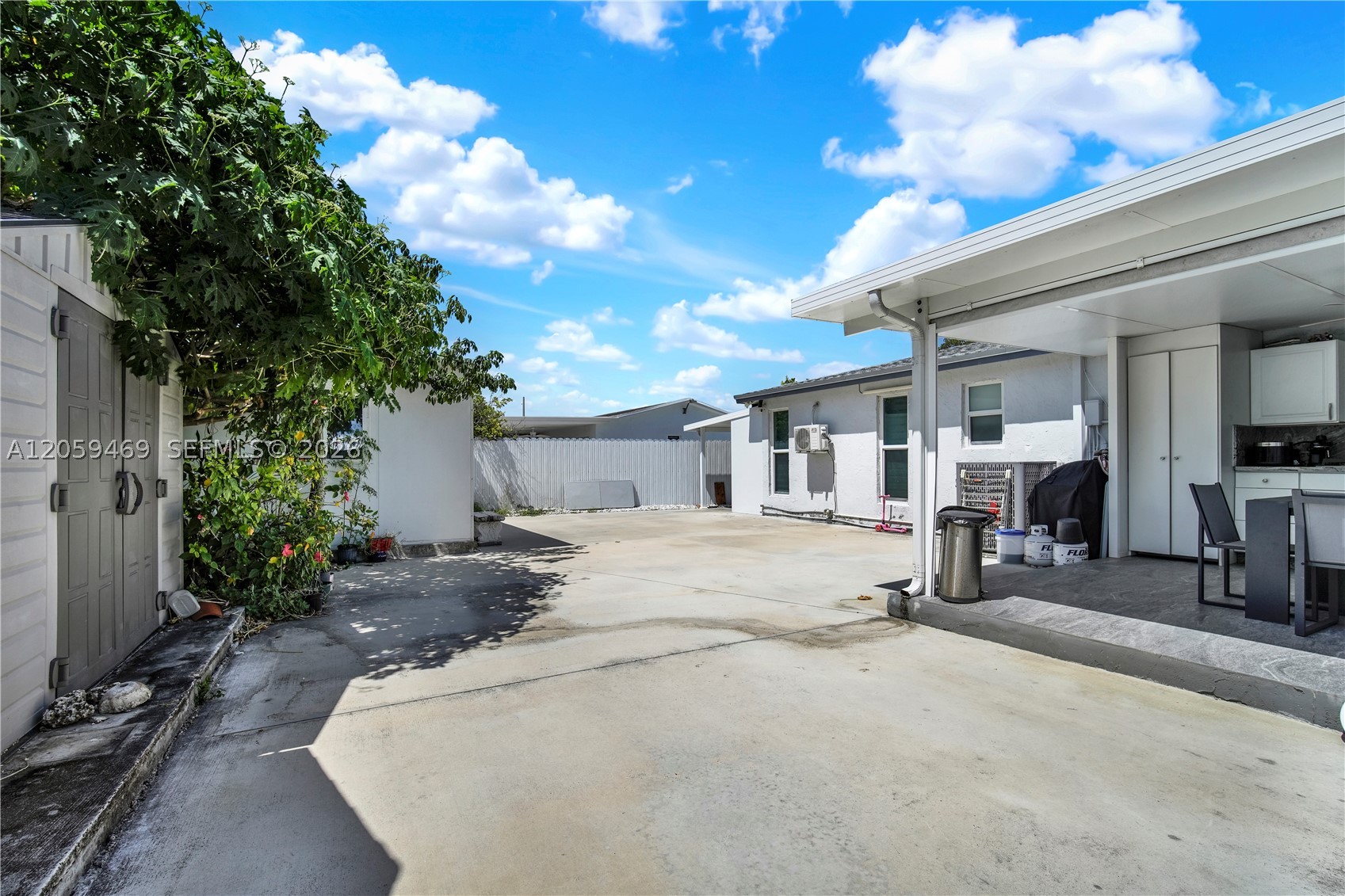 MEADOW WOOD MANOR SEC I - Residential