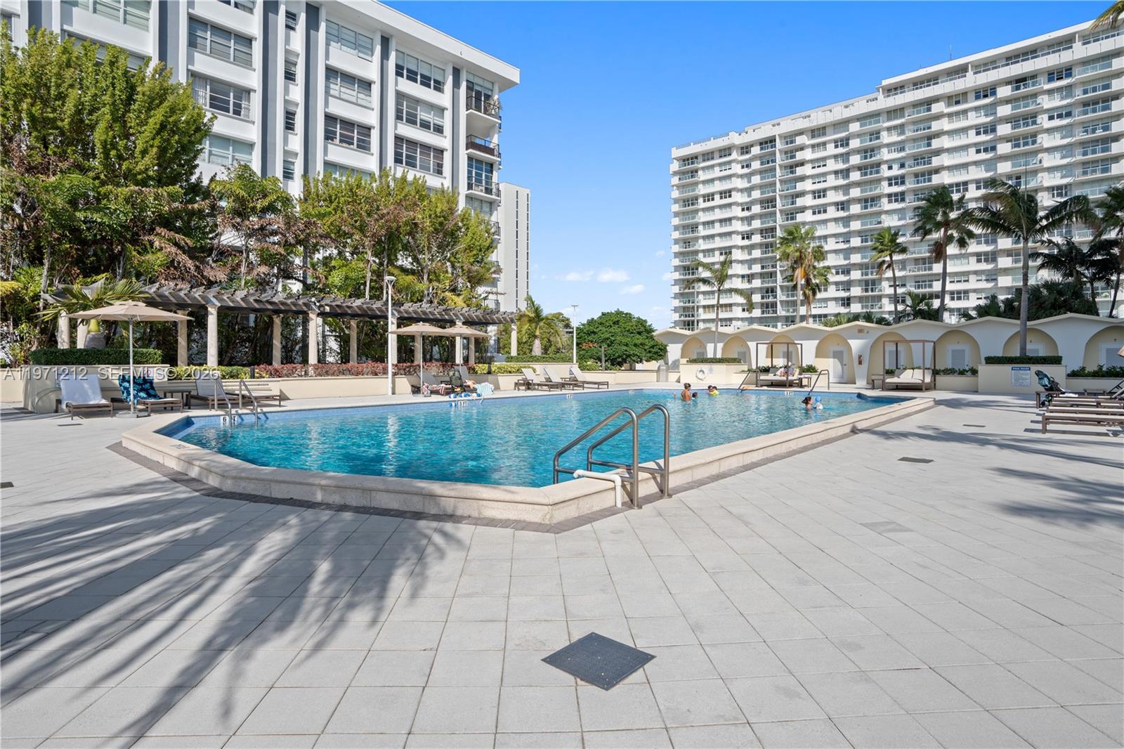 5600 CONDO - Residential