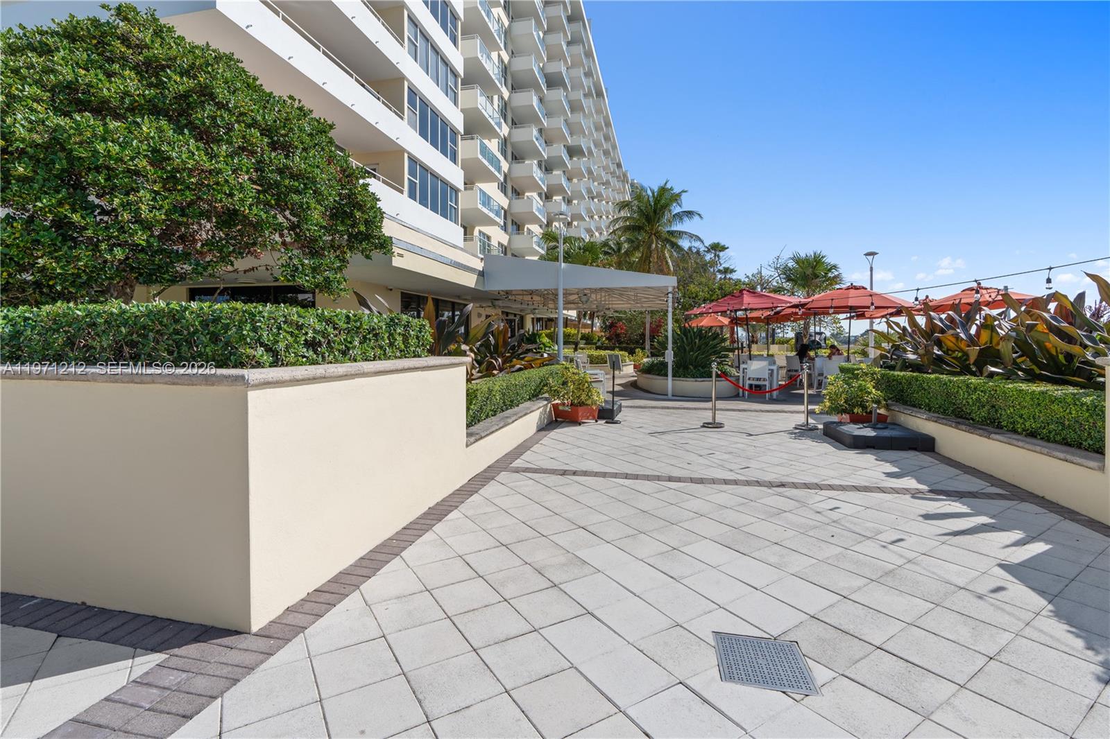 5600 CONDO - Residential