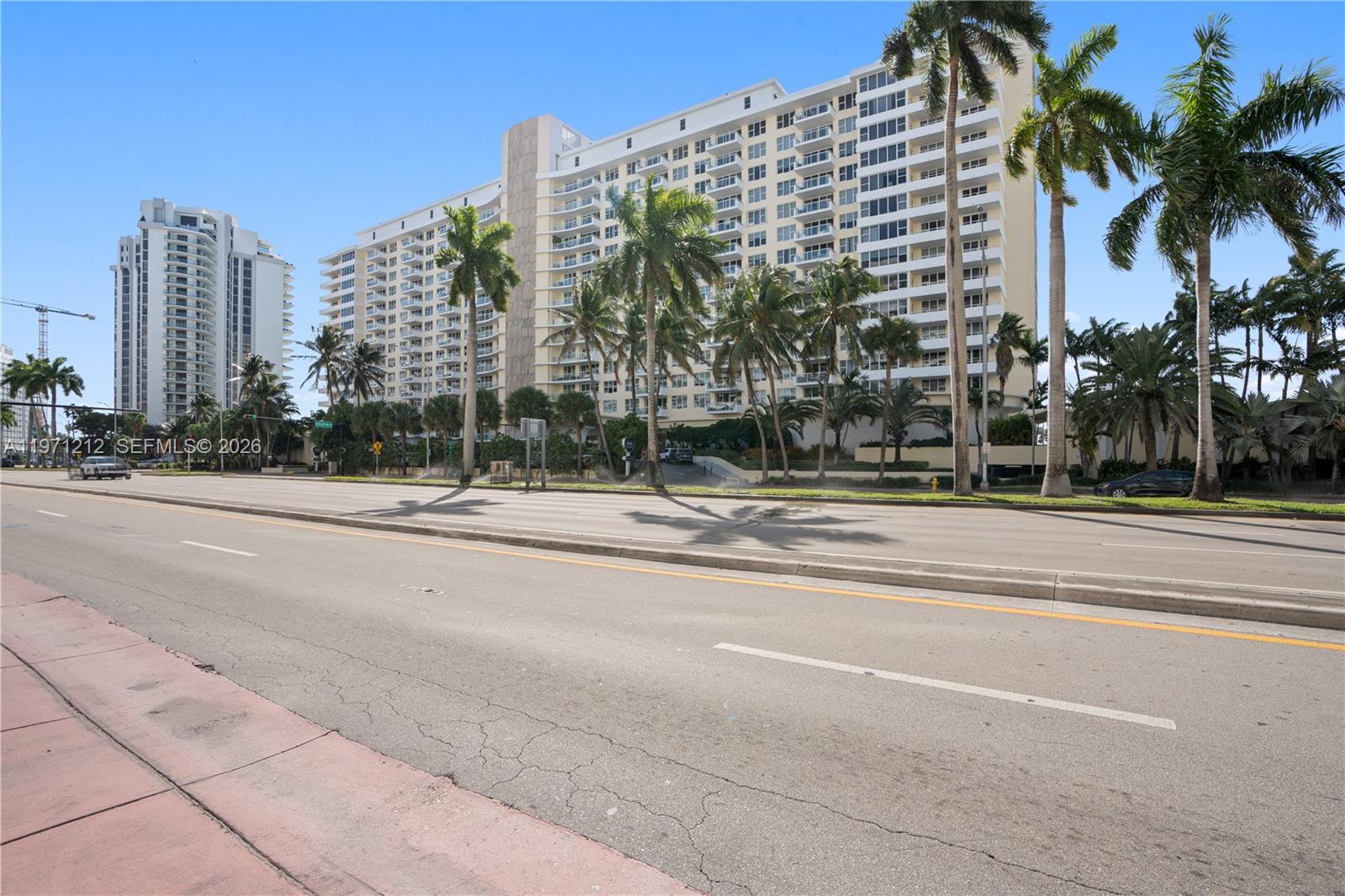 5600 CONDO - Residential