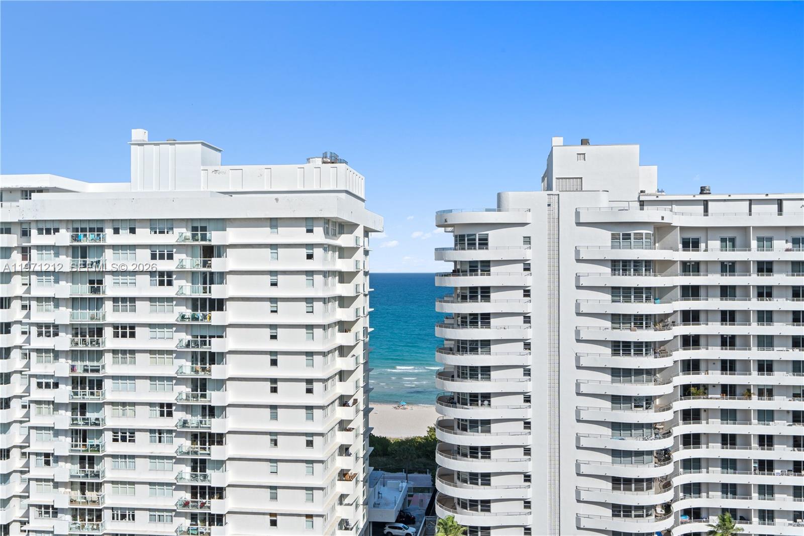 5600 CONDO - Residential