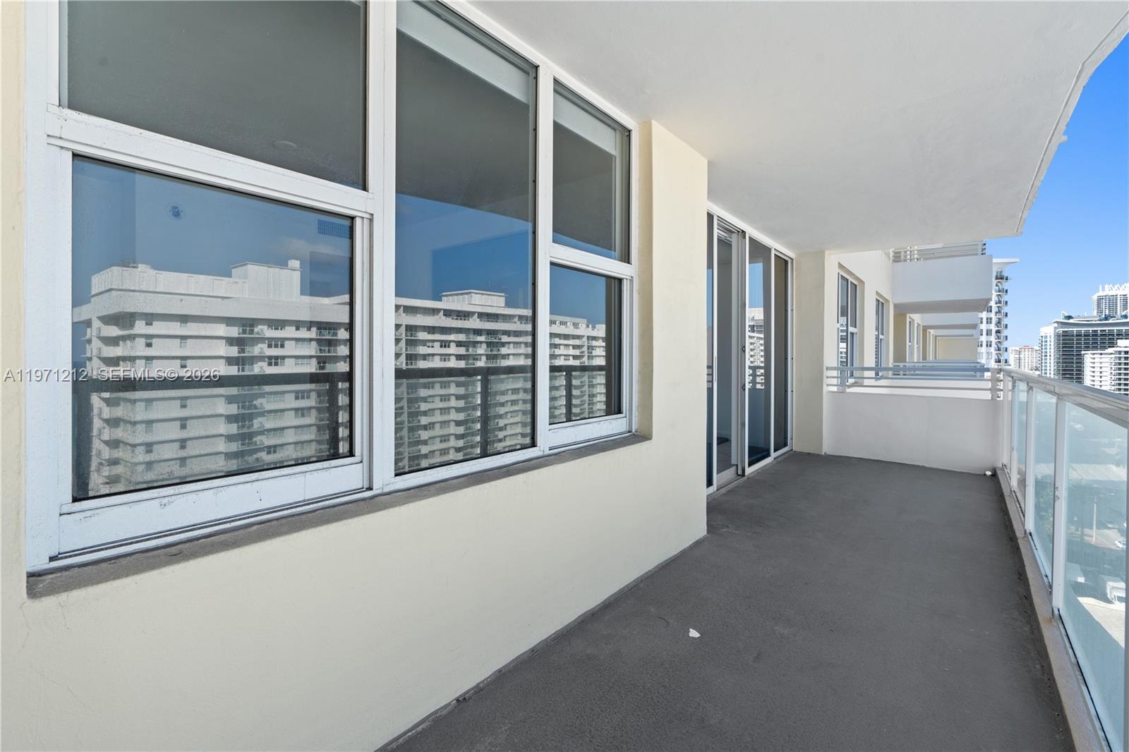 5600 CONDO - Residential