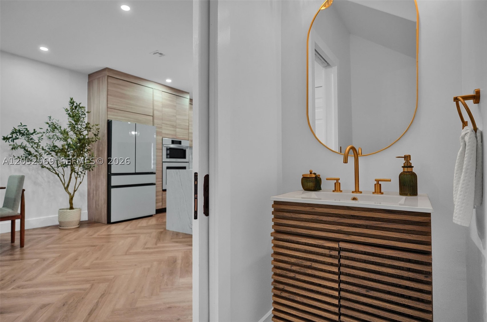 LAKES BY THE BAY CEE - Residential