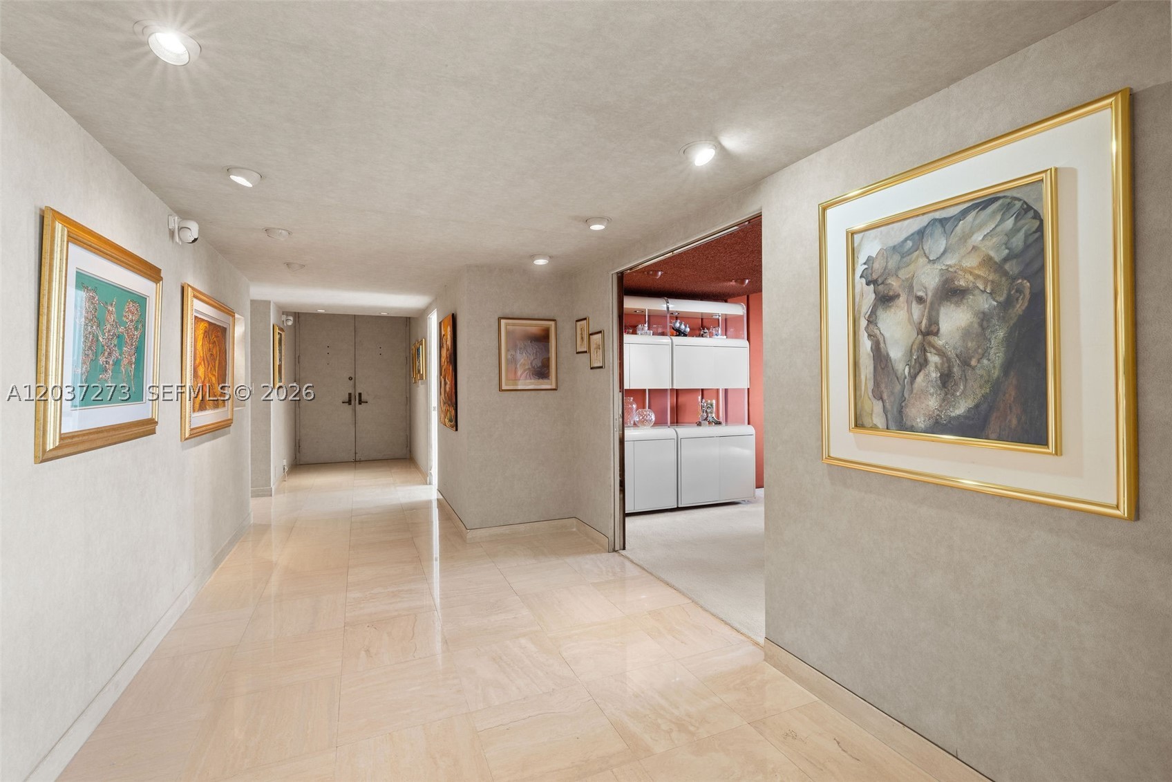 TOWERHOUSE CONDO - Residential