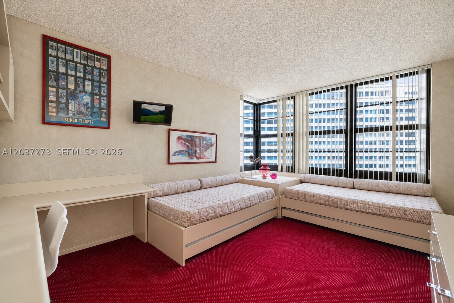 TOWERHOUSE CONDO - Residential