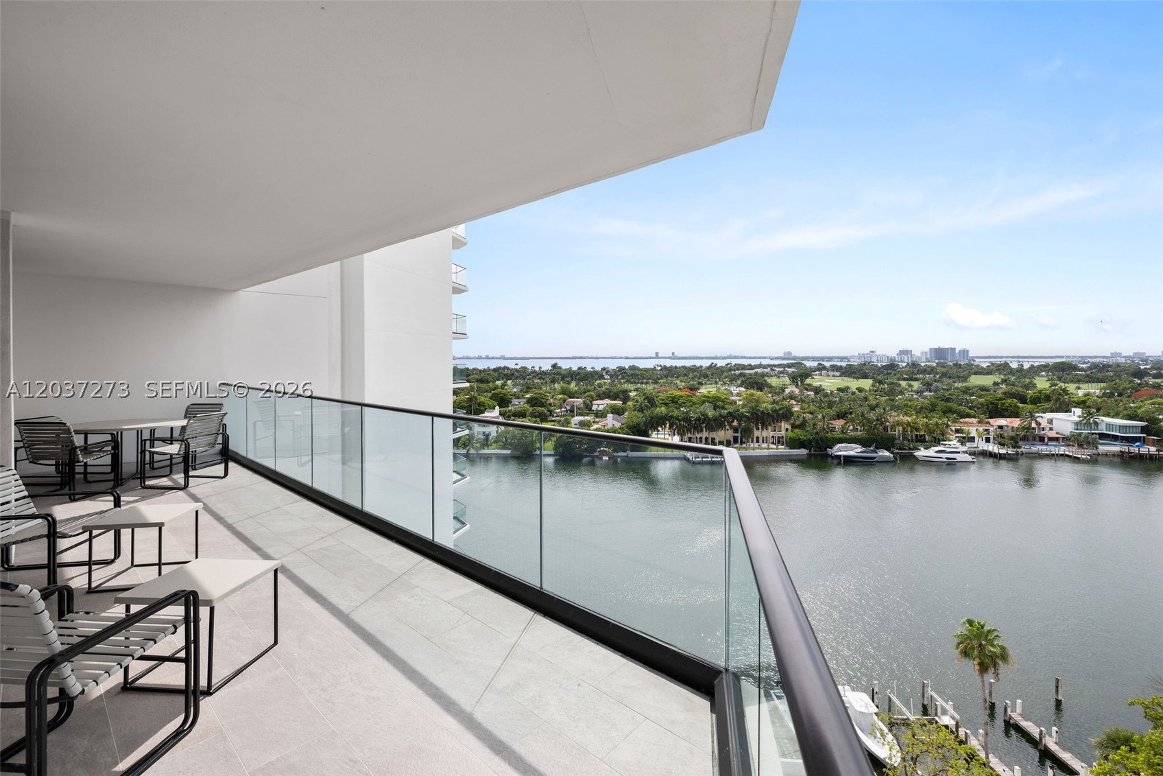 TOWERHOUSE CONDO - Residential