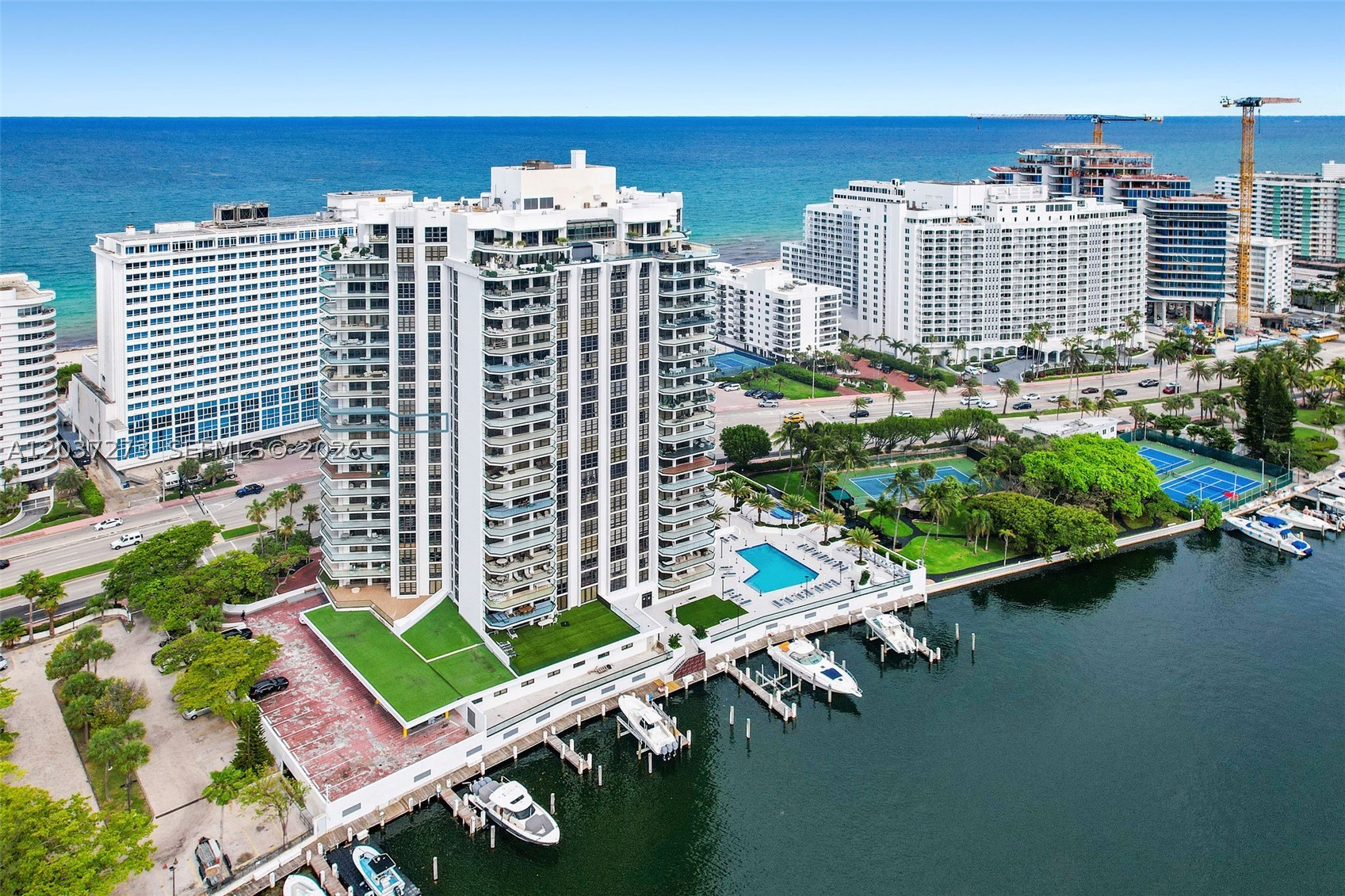 TOWERHOUSE CONDO - Residential