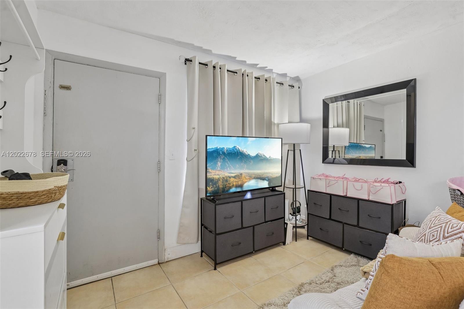 THE PALMS 51 CONDO - Residential