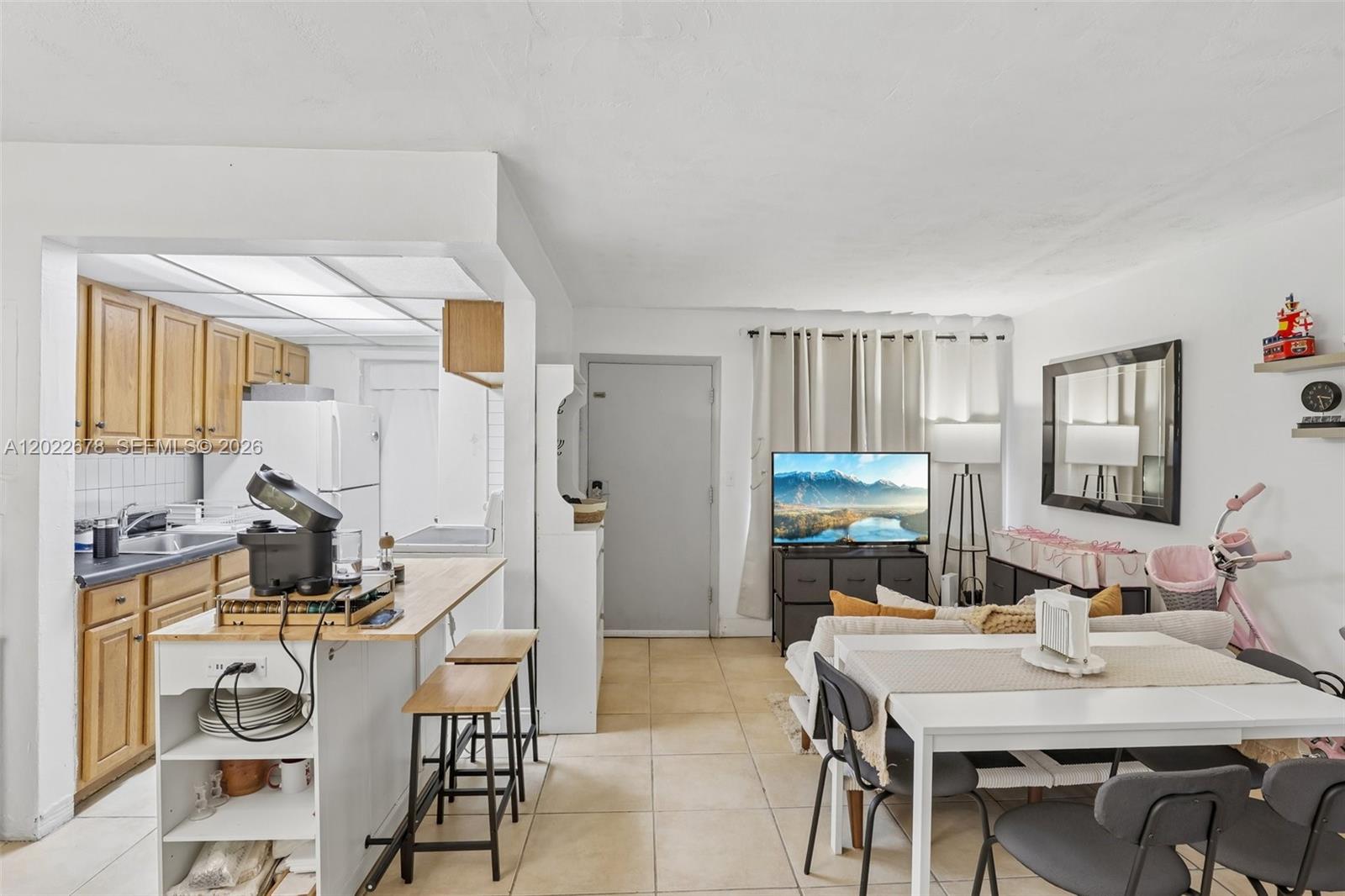 THE PALMS 51 CONDO - Residential