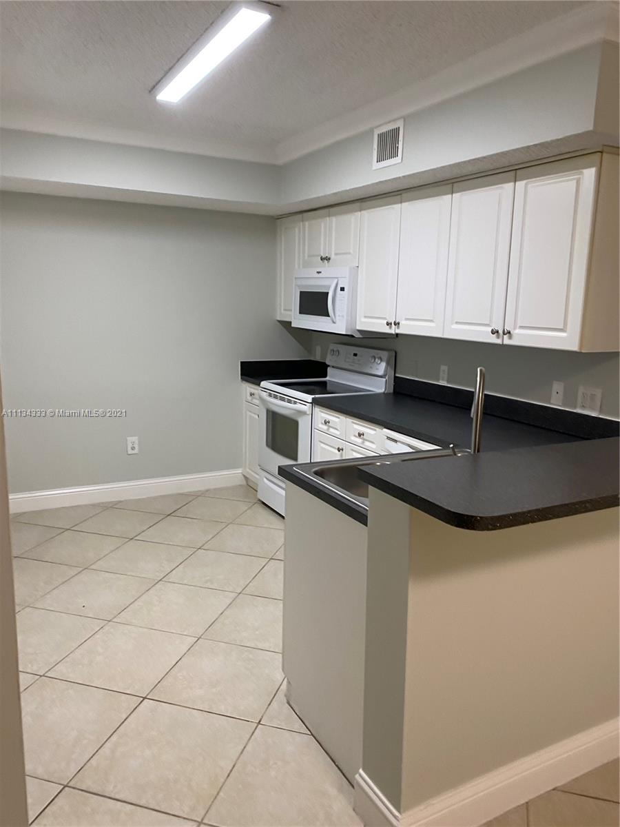 LA VIA CONDO - Residential Lease