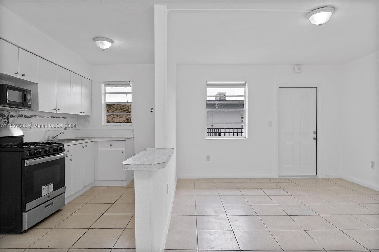 GABLES EDGE CONDO - Residential Lease
