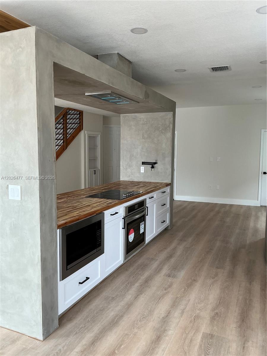 PORTOFINO POINTE - Residential Lease