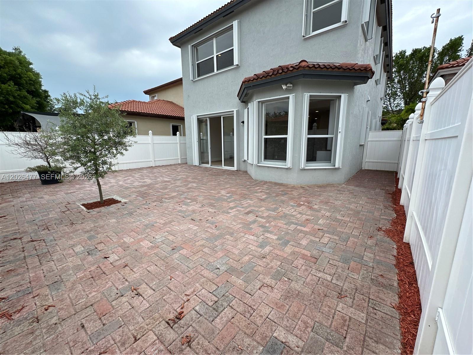 PORTOFINO POINTE - Residential Lease