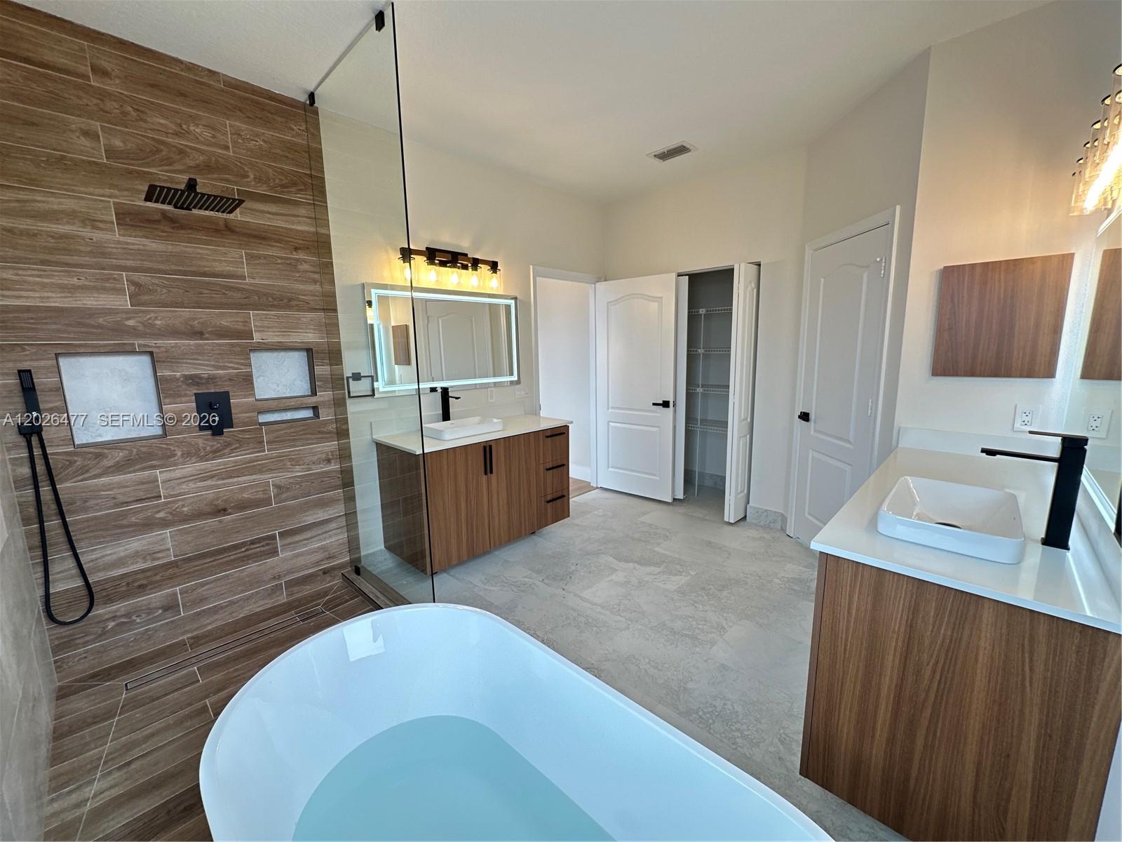 PORTOFINO POINTE - Residential Lease