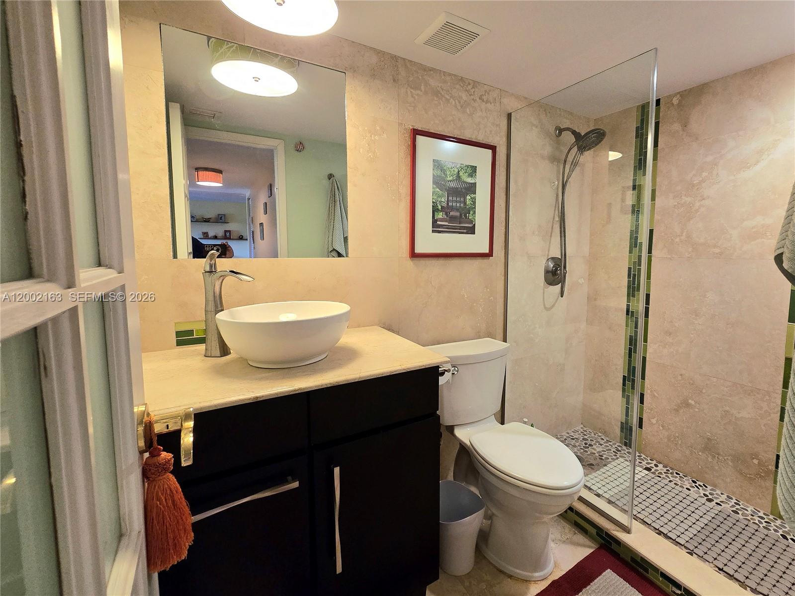 IMPERIAL POINT CONDO - Residential