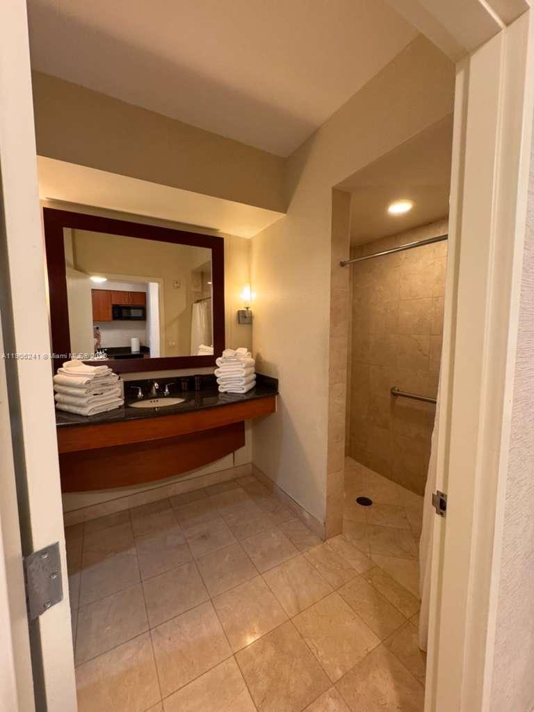 TRUMP INTERNATIONAL SONES - Residential
