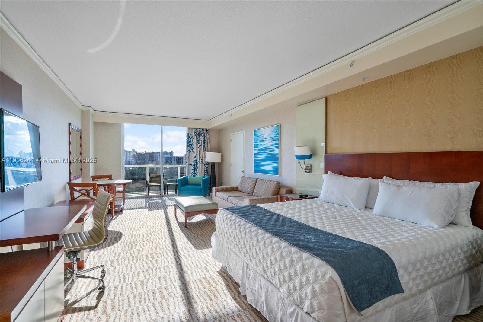 TRUMP INTERNATIONAL SONES - Residential